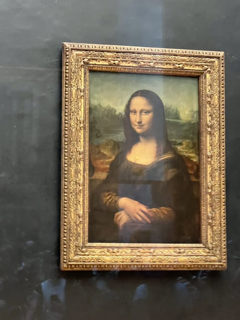 ルーブル美術館モナリザ